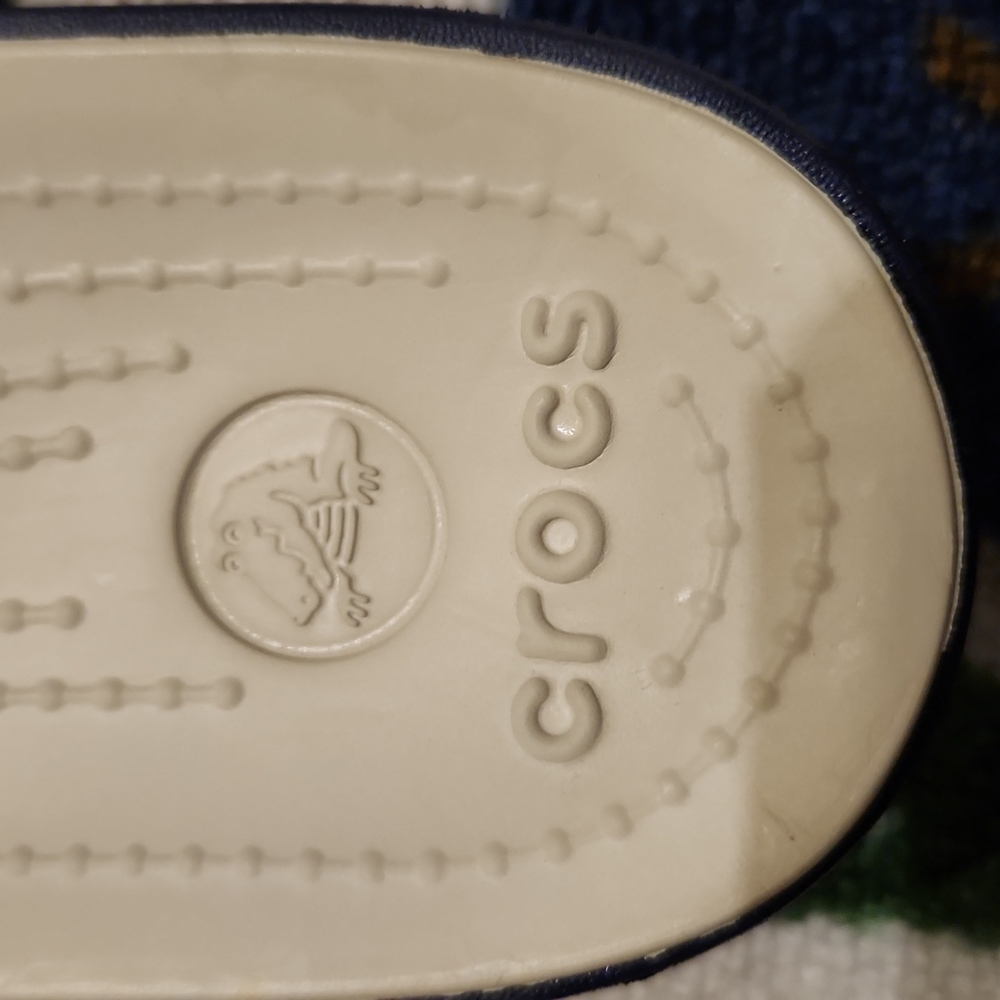 Crocs - Picture 3 of 6